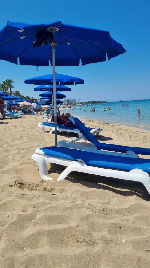 Cosmos Residence Paralimni Eksteriør billede