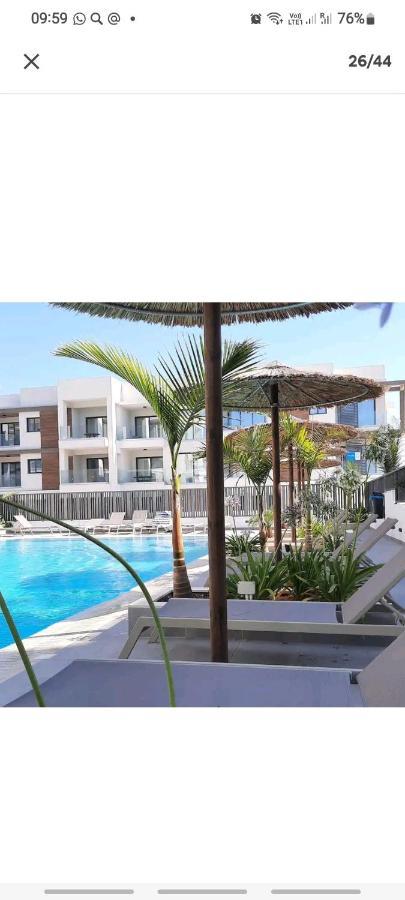 Cosmos Residence Paralimni Eksteriør billede