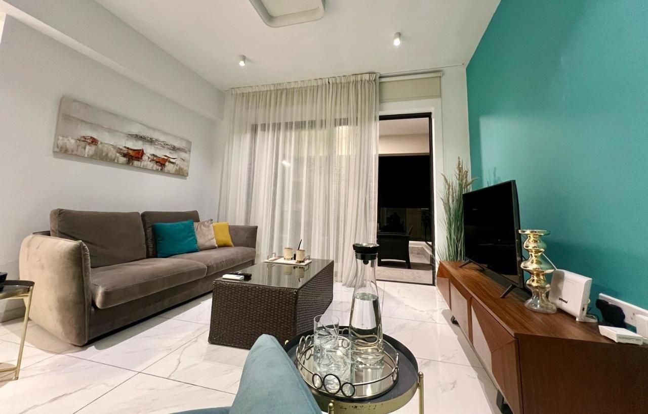 Cosmos Residence Paralimni Eksteriør billede